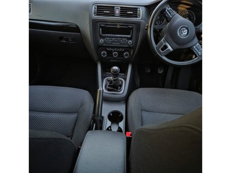 2014 Volkswagen Jetta 1.6 TDI COMFORTLINE €9,495 thumbnail