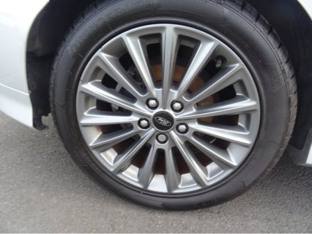 2018 Ford Focus - thumbnail 16