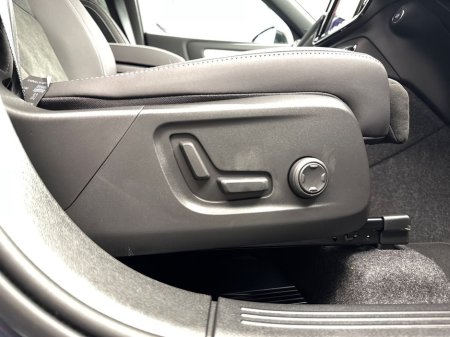 2026 Volvo XC40 - thumbnail 22