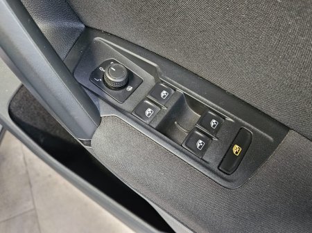 2021 Volkswagen Tiguan - thumbnail 8