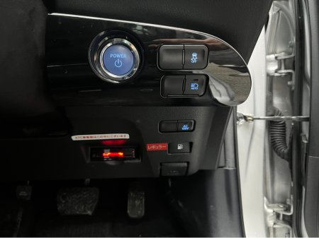 2022 Toyota Prius - thumbnail 12