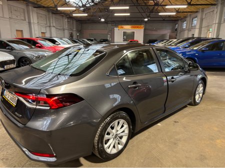 2023 Toyota Corolla LUNA SALOON 4DR AUTO €22,499 thumbnail