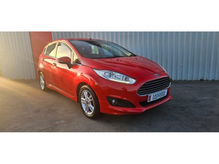 2015 Ford Fiesta - view 2
