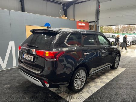 2020 Mitsubishi Outlander €23950! 2020 MITSUBISHI OUTLANDER PHEV G 2.4 AUTOMATIC / CRUISE CONTROL / 360° PARKING CAMERA / ELECTRIC HEATED SEATS / PADDLE SHIFTERS / HEATED STEERING WHEEL €23,950 thumbnail