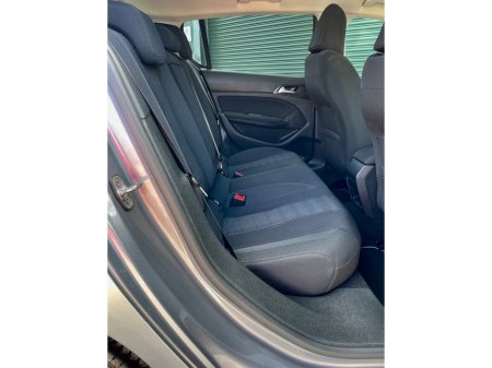 2017 Peugeot 308 - thumbnail 17