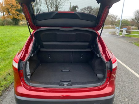 2017 Nissan Qashqai 1.2 SV PREMIUM '17 4DR €13,750 thumbnail