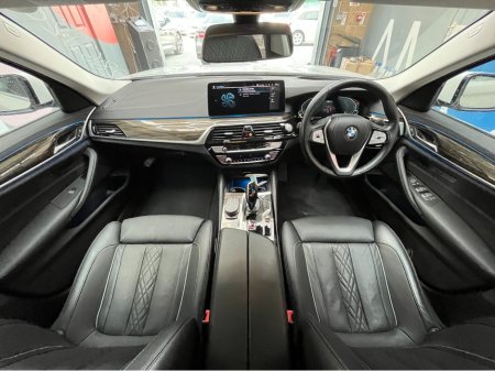 2020 BMW 5 Series - thumbnail 18