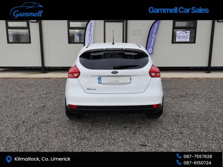 2016 Ford Focus - thumbnail 3