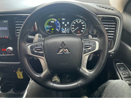 2020 Mitsubishi Outlander 2020 MITSUBISHI OUTLANDER PHEV 2.4L HYBRID / 48K KMS / ADAPTIVE CRUISE CONTROL, HEATED SEATS, REVERSE CAMERA & MORE €23,950 thumbnail