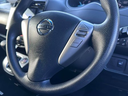 2015 Nissan Serena - thumbnail 20