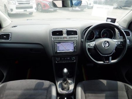 2017 Volkswagen Polo TSI HighLine Mystar €13,750 thumbnail