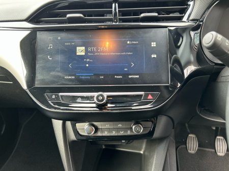 2026 Opel Corsa ELEGNCE 1.2 75HP S/S 4DR thumbnail