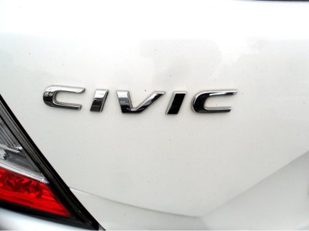 2018 Honda Civic 16 ID TEC EX 120PS 5DR......LEATHER.......NCT 04/27.......02/26 €14,995 thumbnail