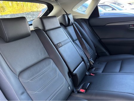 2017 Lexus NX 300 h - thumbnail 18