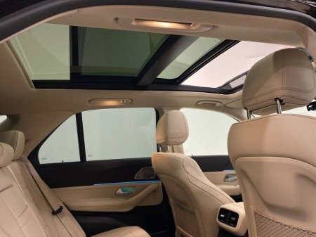 2023 Mercedes-Benz GLE Class GLE 350 de 4Matic | Premium Plus | Sunroof | Heated Seats | Night Package €82,950 thumbnail