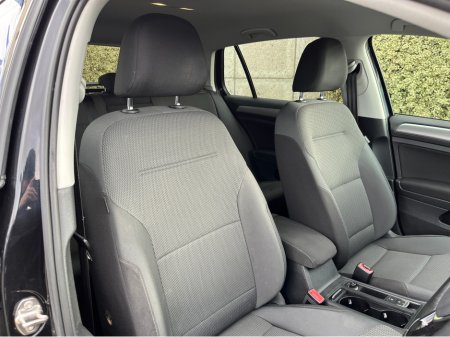 2014 Volkswagen Golf SE 1.4 PETROL TSI BLUEMOTION 122PS €9,950 thumbnail