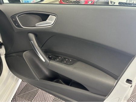 2014 Audi A1 - thumbnail 6