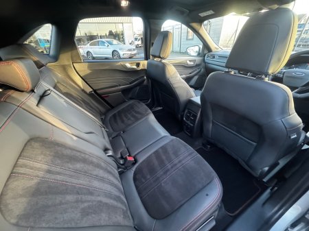 2025 Ford Kuga ST-Line X thumbnail