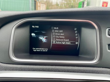 2017 Volvo V40 - thumbnail 35