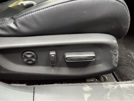 2020 BMW 5 Series - thumbnail 12