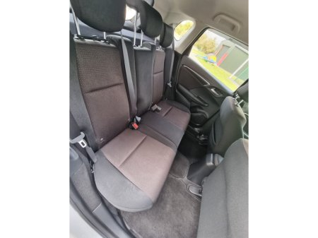 2016 Honda Fit - thumbnail 14