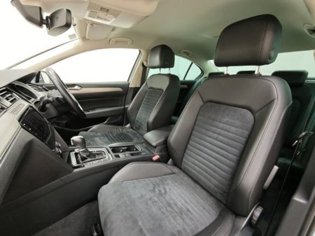 2018 Volkswagen Passat - thumbnail 16