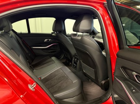 2023 BMW 3 Series - thumbnail 9