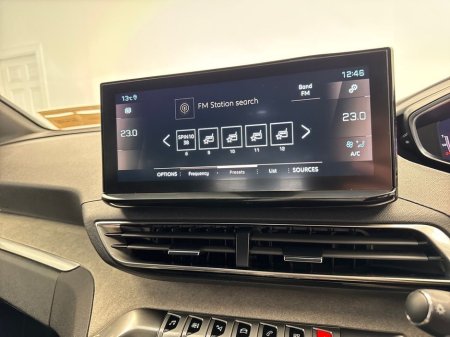 2024 Peugeot 5008 - thumbnail 18