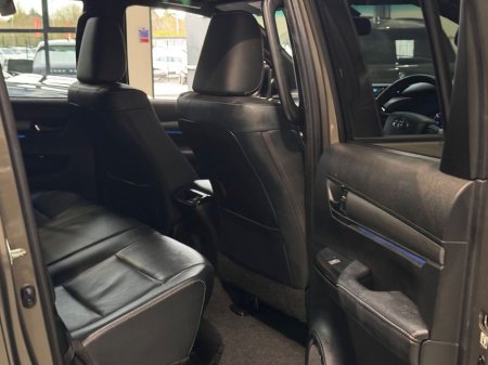 2023 Toyota Hilux - thumbnail 16