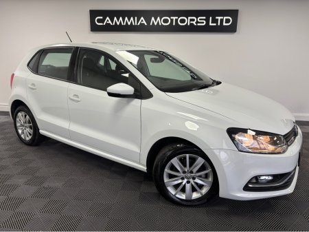2014 Volkswagen Polo *VOLKSWAGEN POLO* *LOW MILEAGE* *DSG AUTOMATIC* *MULTIFUNCTION STEERING WHEEL* *REVERSE CAMERA* *AUTO LIGHTS*