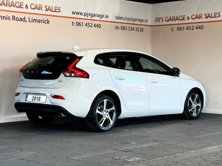 2018 Volvo V40 - thumbnail 5