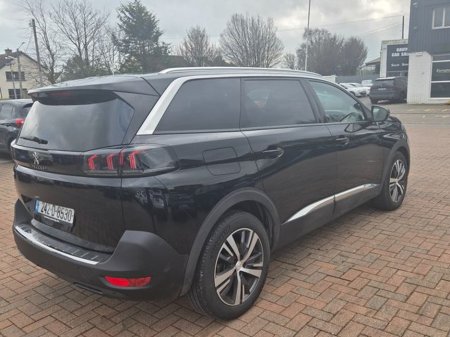 2024 Peugeot 5008 - view 4