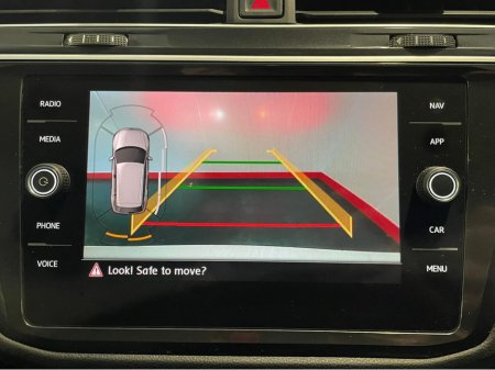 2018 Volkswagen Tiguan - thumbnail 16