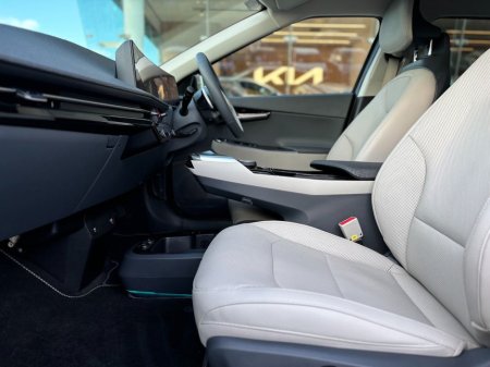 2025 Kia EV6 Earth SEM (Finance available at 3.9% apr) €45,995 thumbnail