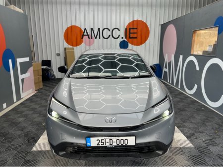 2025 Toyota Prius - thumbnail 6