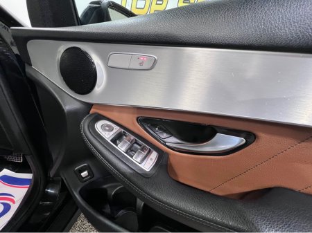 2020 Mercedes-Benz GL Class 200 D COUPE 5DR AUTO €38,900 thumbnail