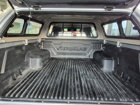 2022 Toyota Hilux - thumbnail 8