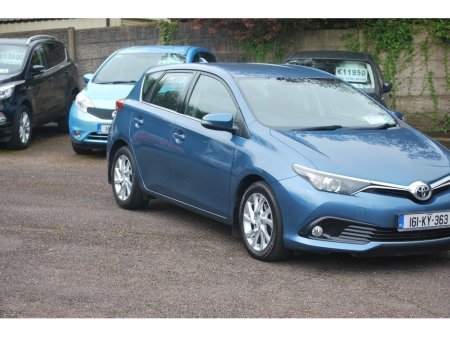 2016 Toyota Auris - thumbnail 3