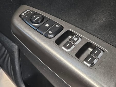 2017 Kia Sportage - thumbnail 8