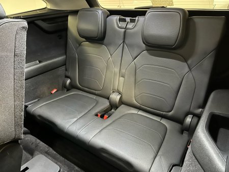 2025 Skoda Kodiaq Selection+ DSG 2.0TDI 150BHP - Reversing Camera - Climate Control - Cruise Control - Heated Seats - Keyless Start - Apple CarPlay/Android Auto €56,950 thumbnail