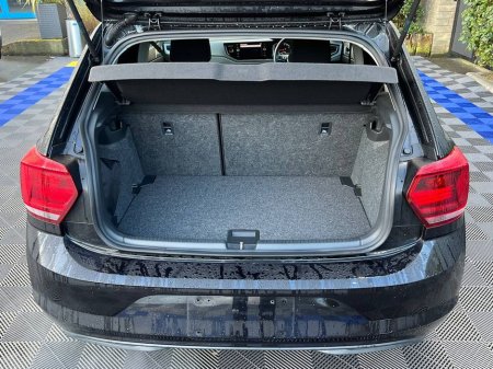 2018 Volkswagen Polo COMFORTLINE 1.0 TSI // LOW MILEAGE // APPLE CARPLAY/ANDROID AUTO // REVERSE CAMERA €15,700 thumbnail