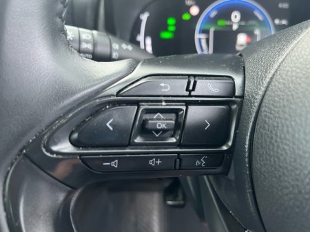 2025 Toyota Yaris Cross Luna €29,950 thumbnail