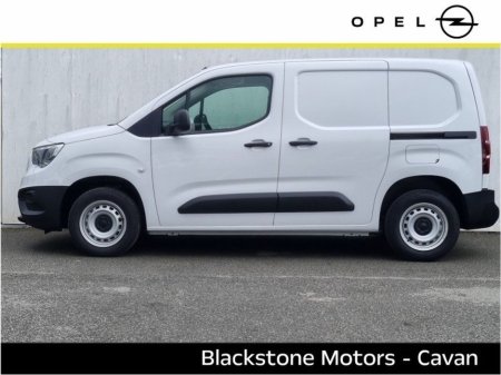 2024 Opel Combo  €20,950