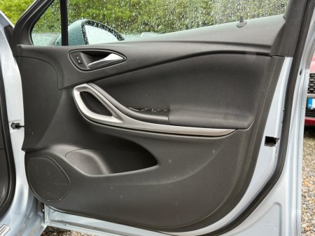 2019 Opel Astra - thumbnail 16