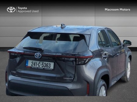 2024 Toyota Yaris Cross - thumbnail 2