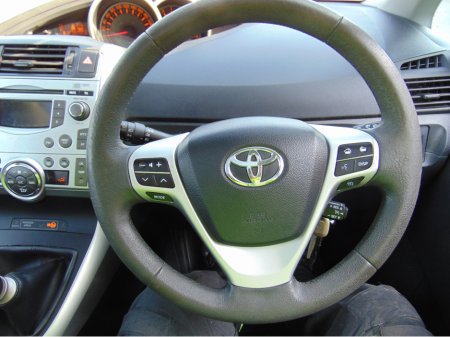 2011 Toyota Verso - thumbnail 18