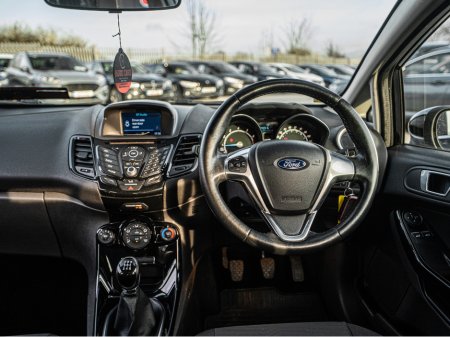 2017 Ford Fiesta - thumbnail 9