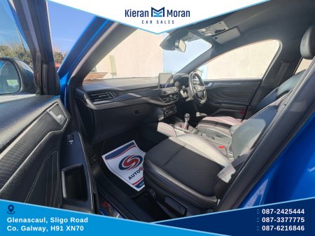 2019 Ford Focus - thumbnail 13