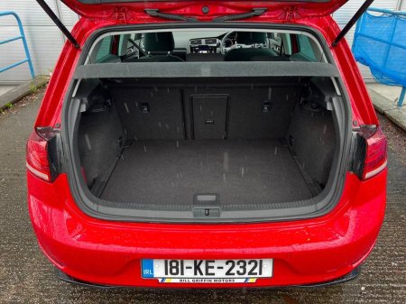 2018 Volkswagen Golf HIGHLINE R-LINE 1.0 TSI // 17" ALLOYS // APPLE CARPLAY/ANDROID AUTO // HEATED SEATS €18,900 thumbnail