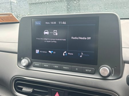 2022 Hyundai Kona Executive EV 39kWh Auto €18,990 thumbnail